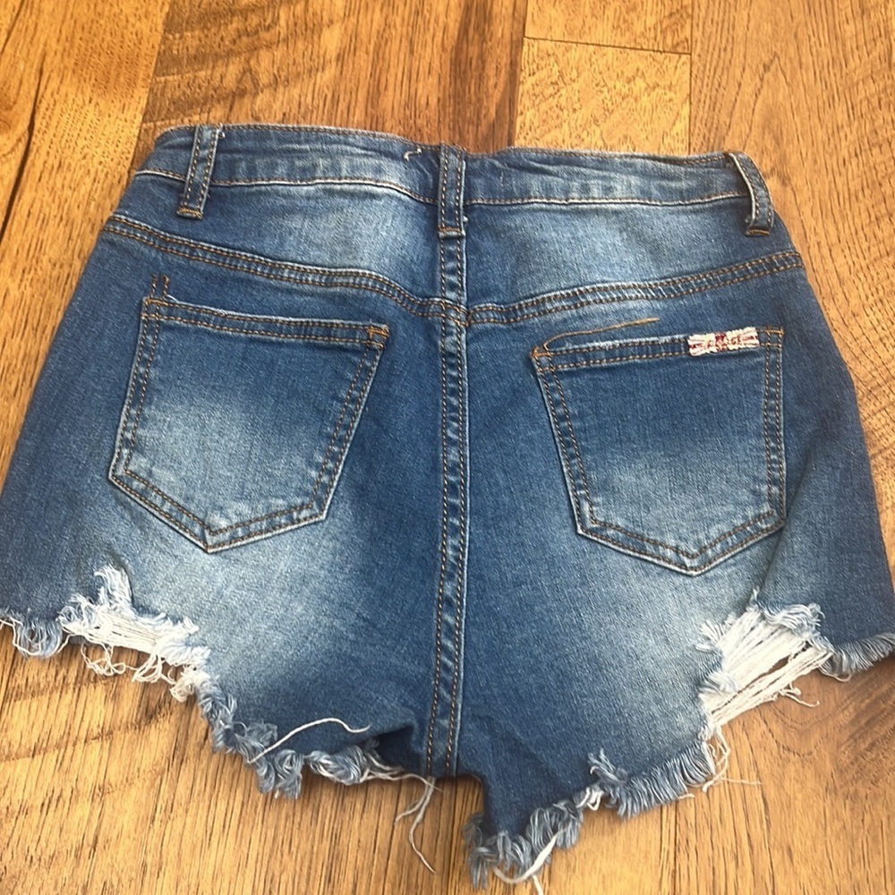 Machine Woman’s Ripped Shorts Size S - Picture 4 of 6